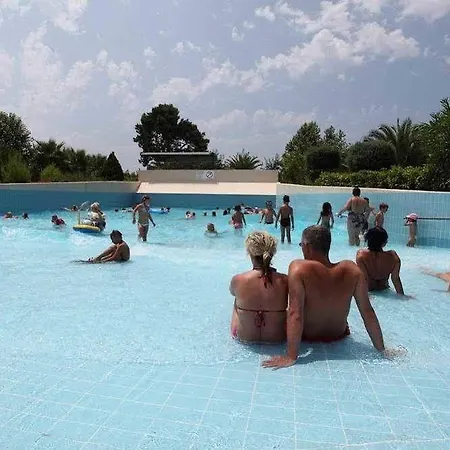 Hotell Serenis 4*